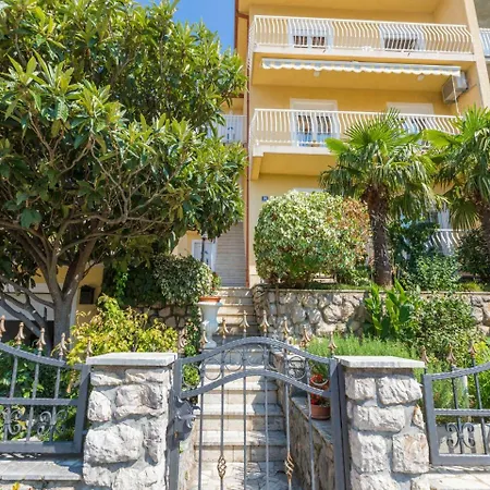 Erna Apartman
