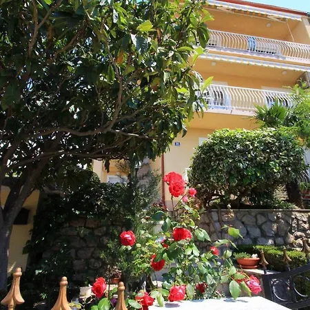 Erna Apartman *